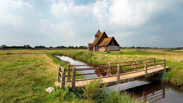 Traditional Kent buildings near Daleacres Club Campsite