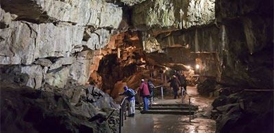 Poole's Cavern and Country Park 